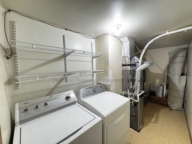 Building Photo - Beautiful 2 Bedroom Condo Near UCCS