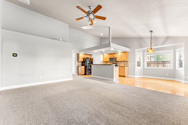 Building Photo - 987 N Knox Pl