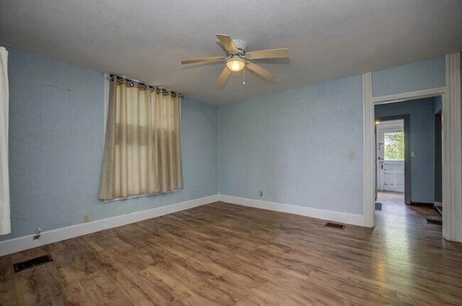 Building Photo - 330 W Withrow St
