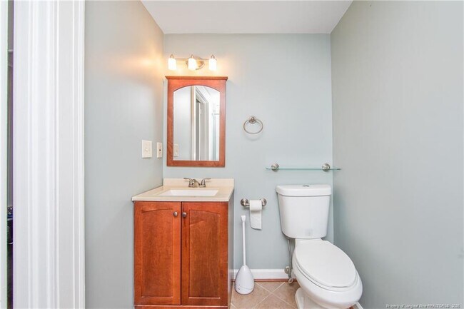 Building Photo - 220 Bradford Ave