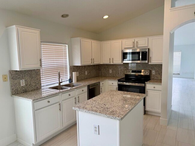 Building Photo - 3269 Falcon Point Dr