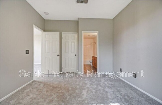 Building Photo - 27030 Victoria Ln