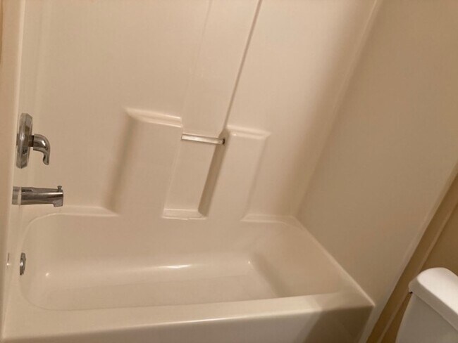 Building Photo - 7 Wells Pl