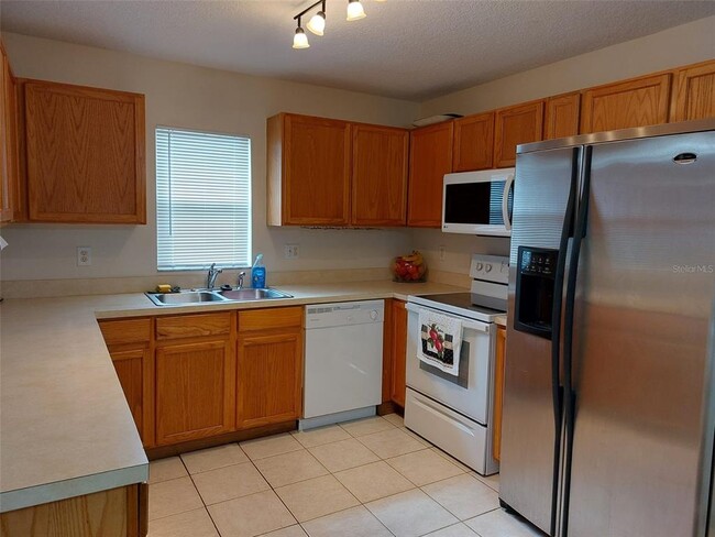 Building Photo - 307 S Oakland Ave