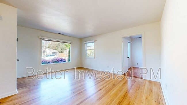 Building Photo - 2224 Midway Dr