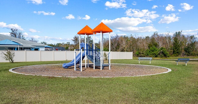 Building Photo - Chapel Commons Townhomes