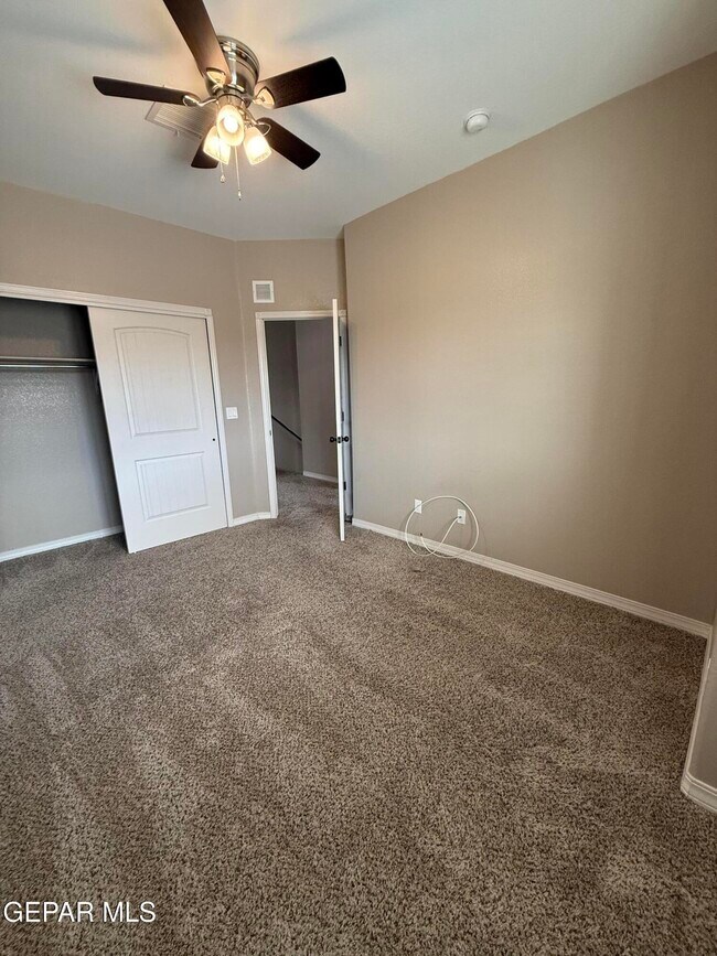 Building Photo - 12551 New Dawn Dr