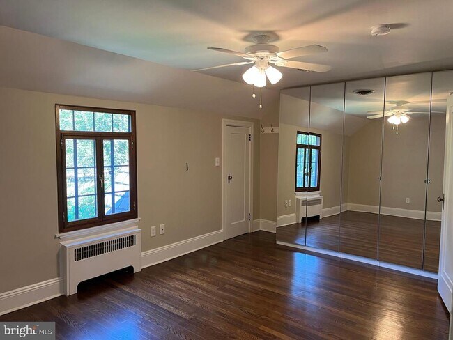 Building Photo - 8514 Woodhaven Blvd