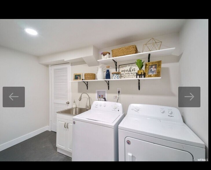 Building Photo - 4580 S 600 E