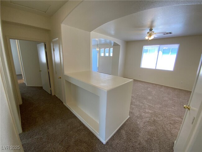 Building Photo - 413 Magnolia Arbor St