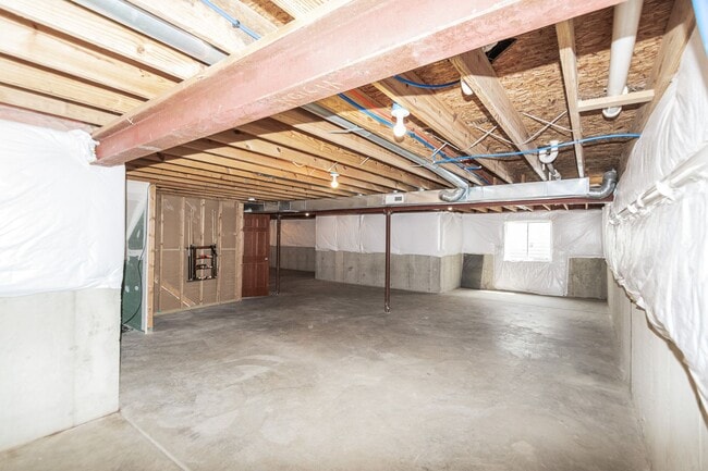 Building Photo - 3 Bedroom / 2 Bathroom Home for Rent in Va...