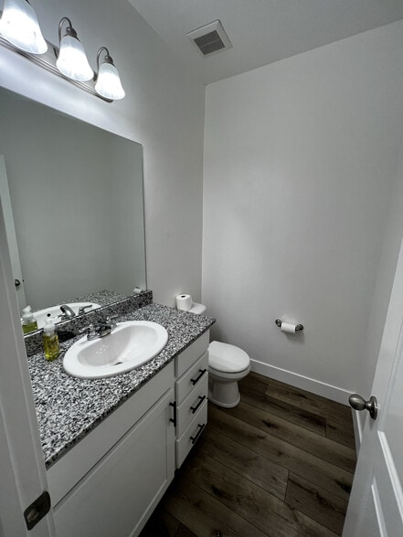 Building Photo - 4024 W 740 N