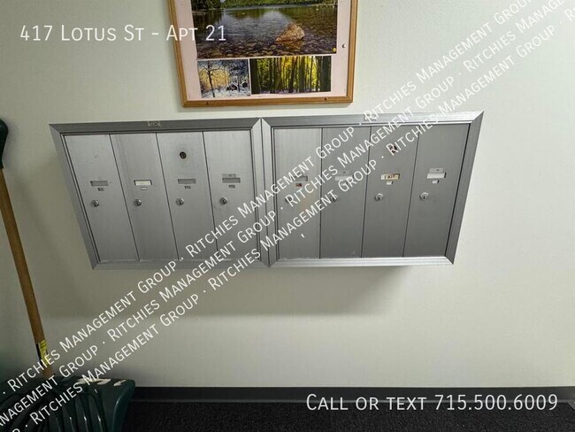 Building Photo - 417 Lotus St