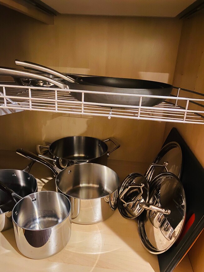 Building Photo - 1477 St Paul St