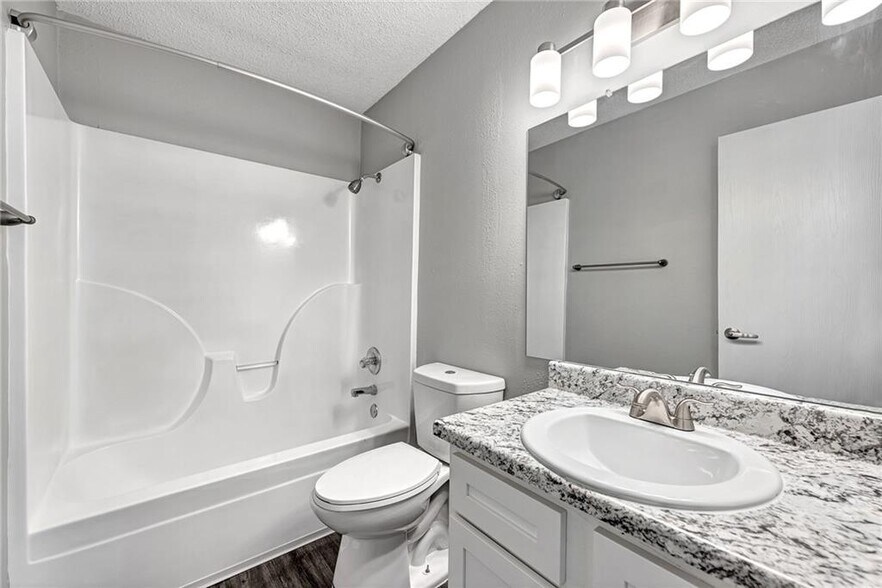 Building Photo - 4380 W Thrasher Dr