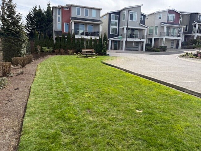 Building Photo - 3Bd/2.25Ba Lynnwood Townhouse