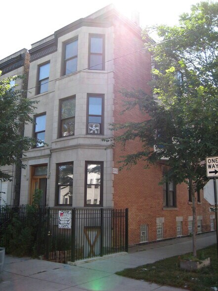 Building Photo - 1656 N Talman Ave