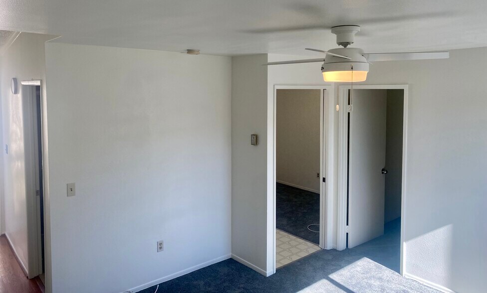 Building Photo - 10031 San Miguel Ct
