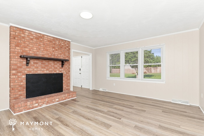Building Photo - 1404 Cedar Dr