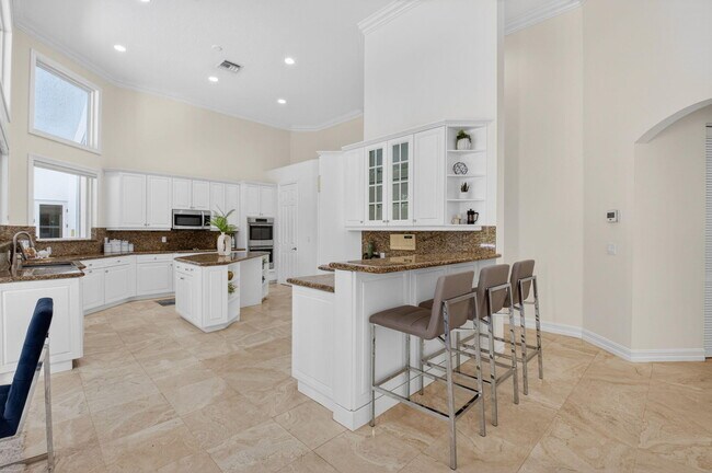 Building Photo - 16164 Bridlewood Cir