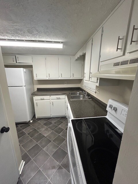 Building Photo - 2353 Murell Rd