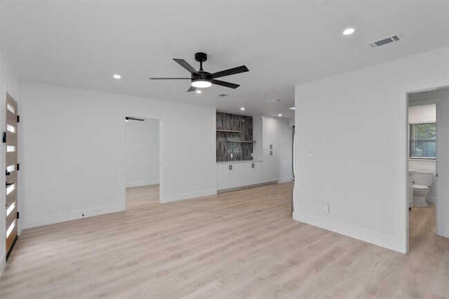 Building Photo - 406 Hammack Dr