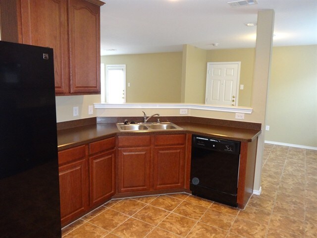 Building Photo - 3613 Camino Real Trail