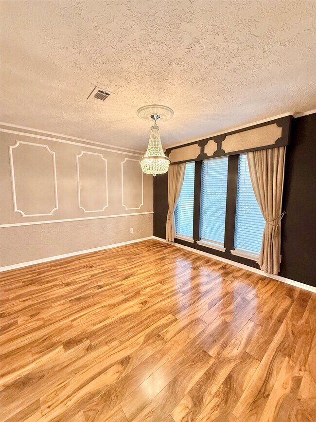 Building Photo - 5231 Alamosa Ln