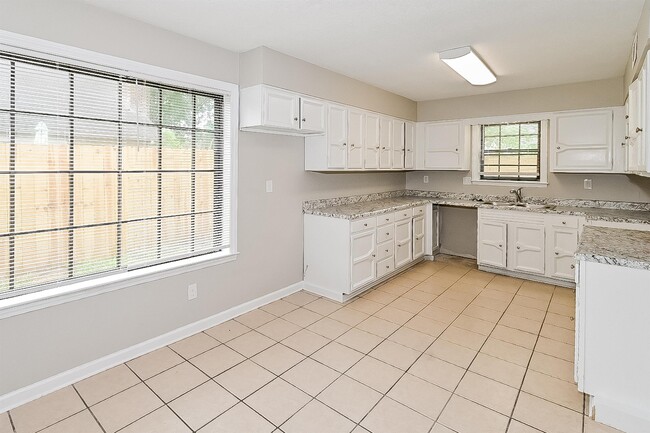 Building Photo - 3025 Wood Thrush Dr