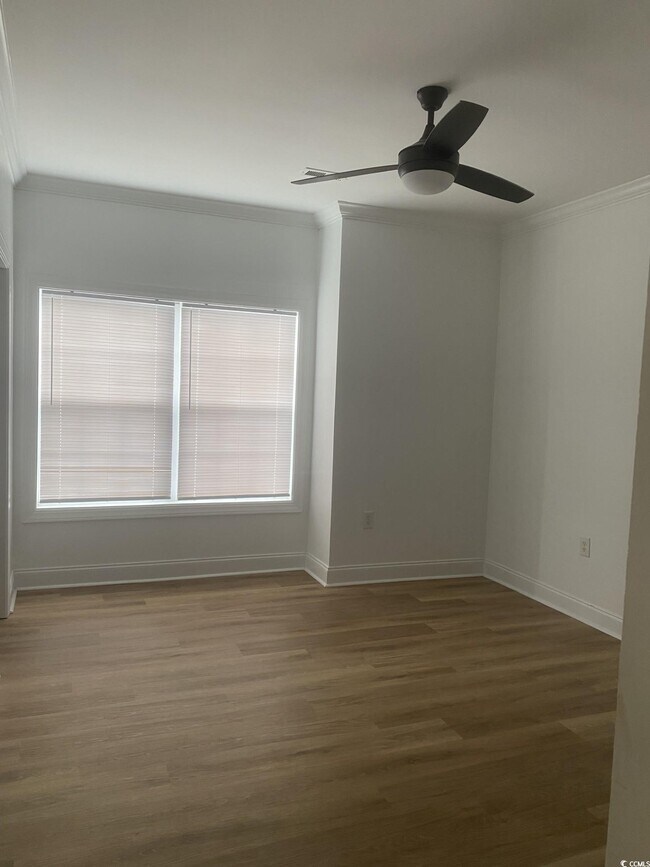 Building Photo - 2013 Silvercrest Dr
