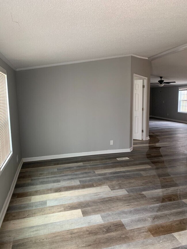 Building Photo - Enjoy Your NEW NEW NEW Home in Vanceboro