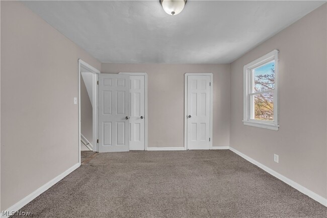 Building Photo - 5461 Clement Ave