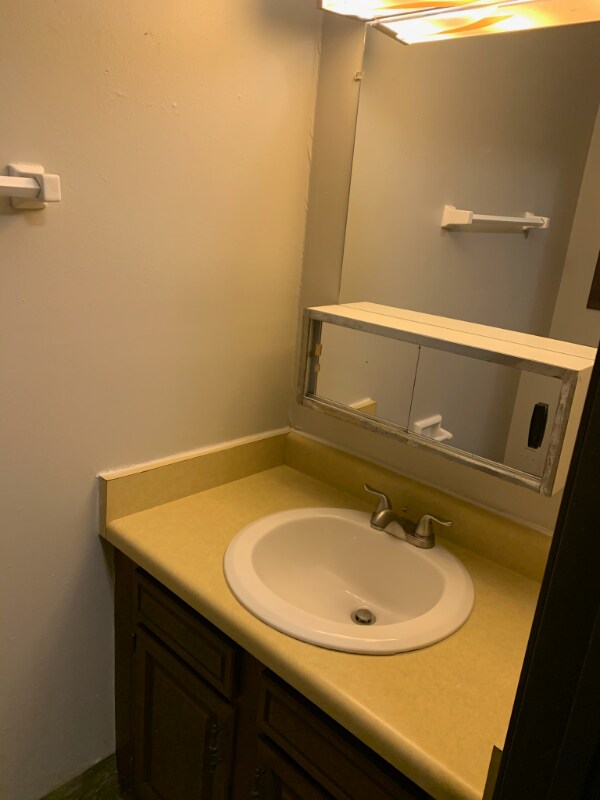 Building Photo - 7512 N Granville Rd