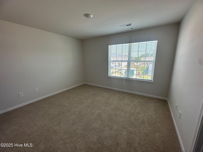 Building Photo - 4117 Laurel Rdg Dr