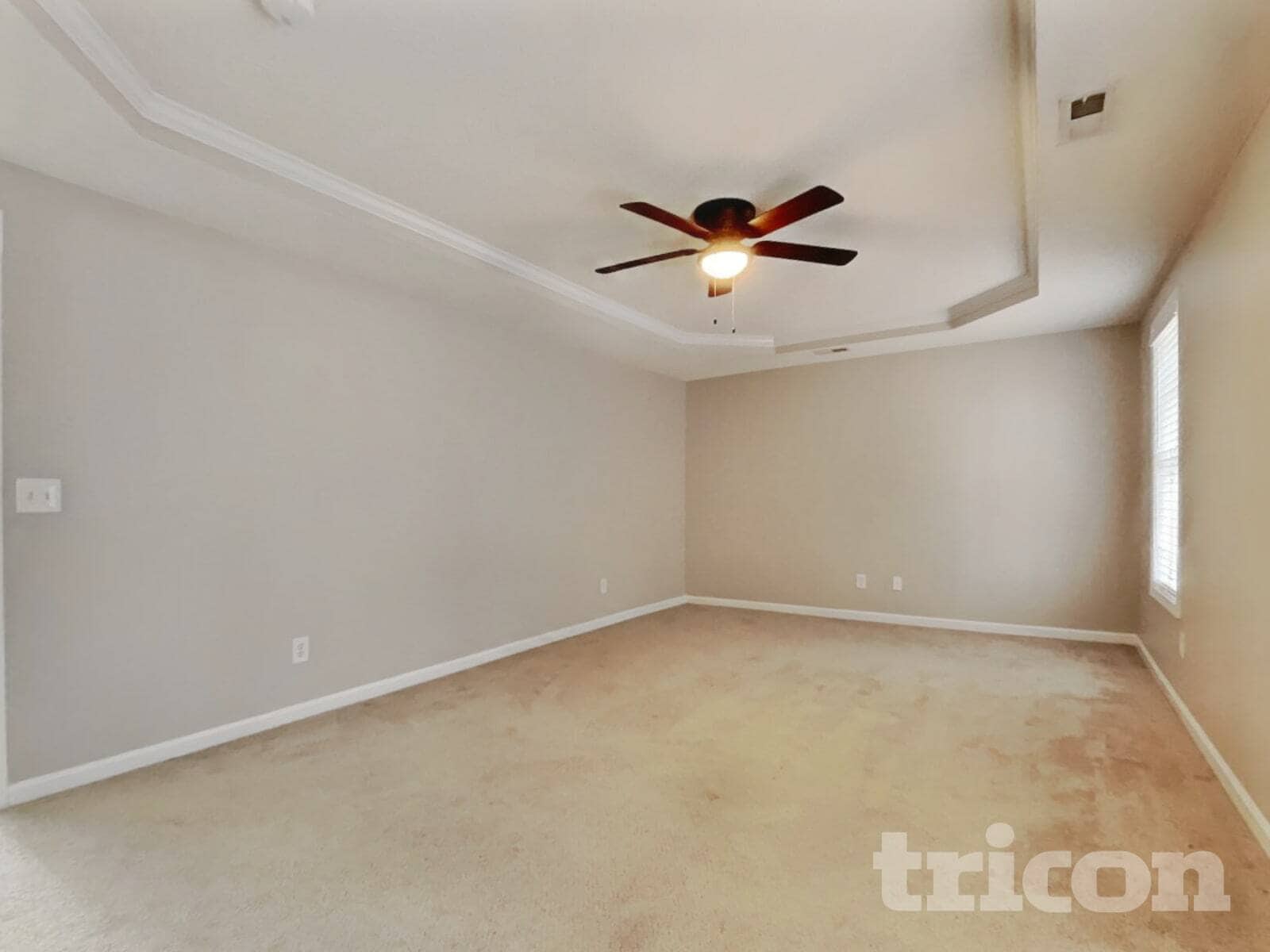 Building Photo - 226 Linden Rd