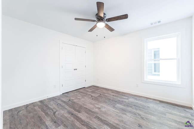 Building Photo - 100 Leisure Pointe Rd