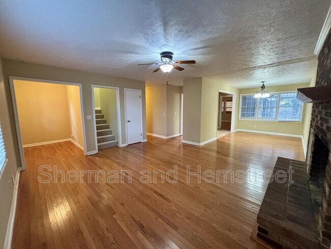 Building Photo - 1113 Highview Ave