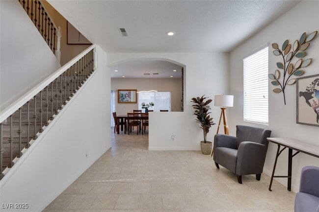 Building Photo - 7217 W Mesa Vista Ave