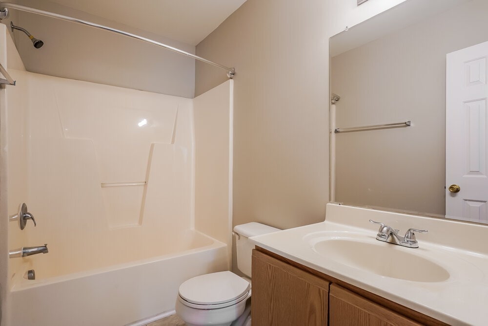 Building Photo - 3879 Pin Oak Rd