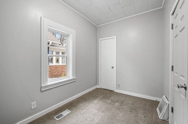 Building Photo - Newly Renovated 3 Bed 2 Bath Home in St Paul
