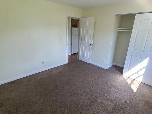 Building Photo - 32 Scioto Dr