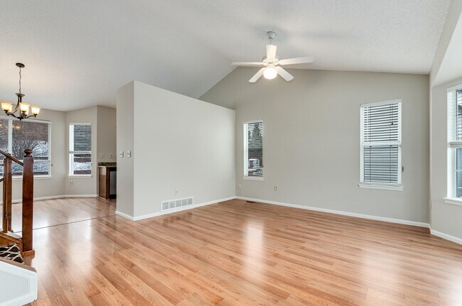 Building Photo - 1458 Sunnyside St