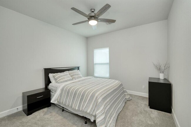 Building Photo - 1401 Mulberry Oak Ln