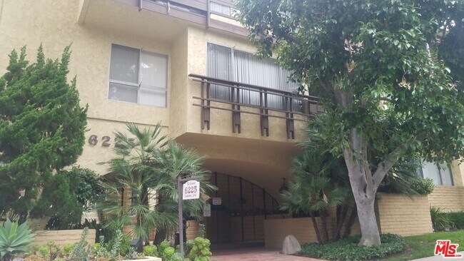 Building Photo - 6225 Canterbury Dr