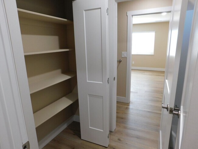 Building Photo - 1725 N 7th St