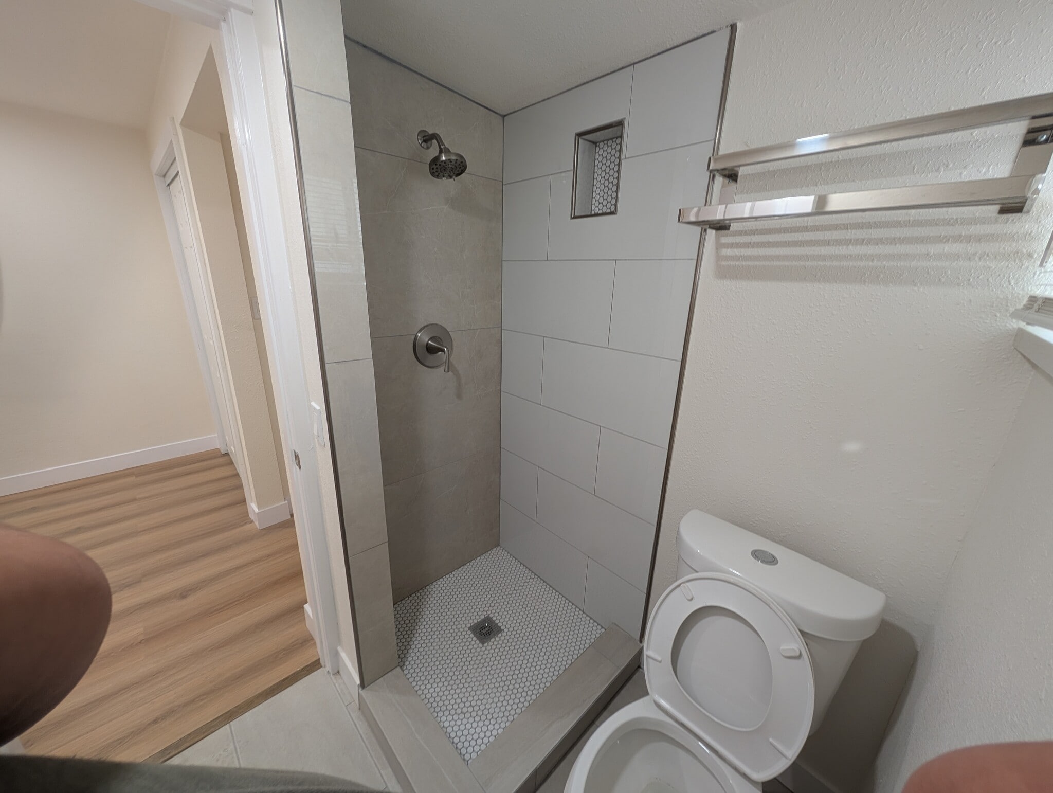 Building Photo - 827 Laveta Ter