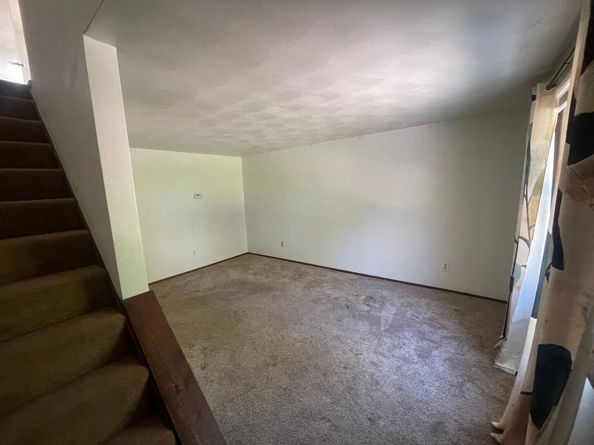 Building Photo - 155 Garfield Way