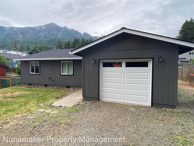 Building Photo - 3 br, 2 bath House - 822 Forest Ln