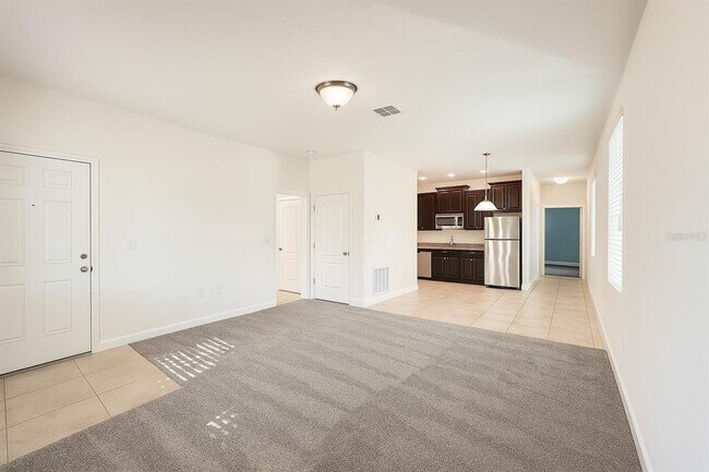 Building Photo - 2037 Lakeside Ave