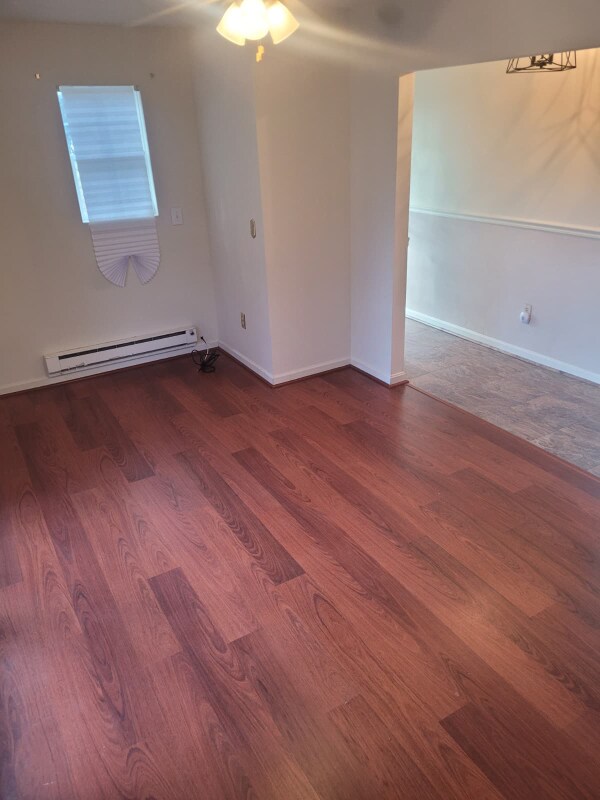 Building Photo - 10926 Riverview Rd